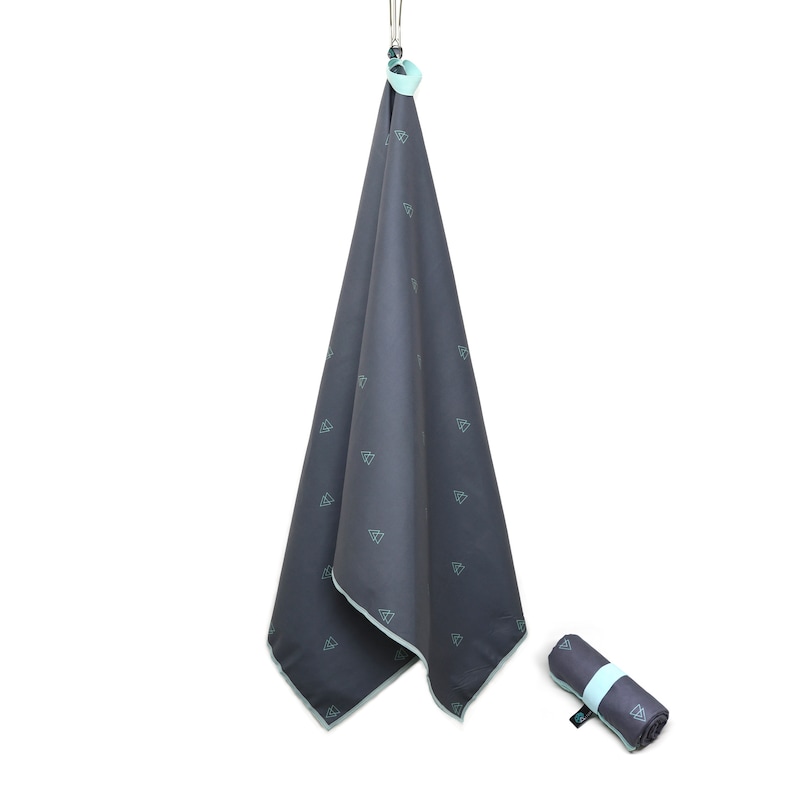 Microfiber Beach Towel Antibacterial Lightweight Travel Towel Fast