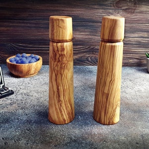 Salt and Pepper Mill Set  With Adjustable Ceramic Mechanism, Handmade Grinding Mechanism for Peppers and Salts, Pepper Mills vintage