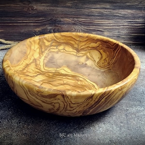 Salad Serving Bowl Olive wood, Handmade solid wood fruit bowl, handcrafted bowl decorative for centerpiece