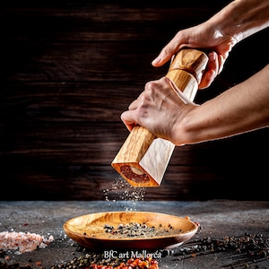 Adjustable olive wood pepper shakers with ceramic grinding system