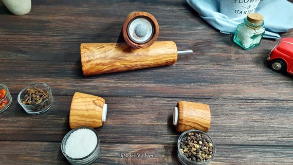 Ensemble de broyeur en céramique de sel et de poivre en bois