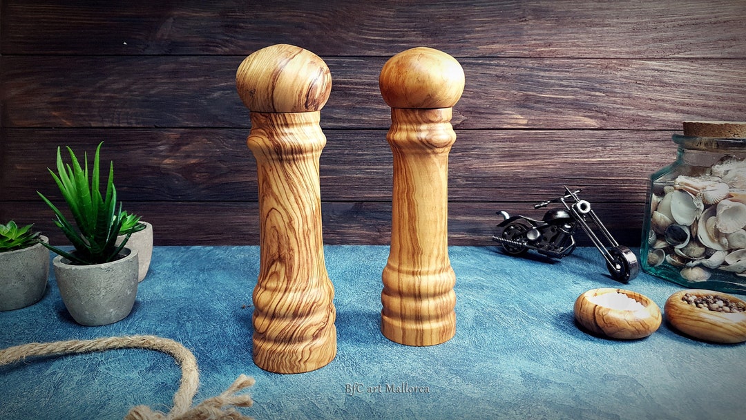 Salt and Pepper Grinder Set, Salt Pepper Mill Kit Olive Wood, Handmade
