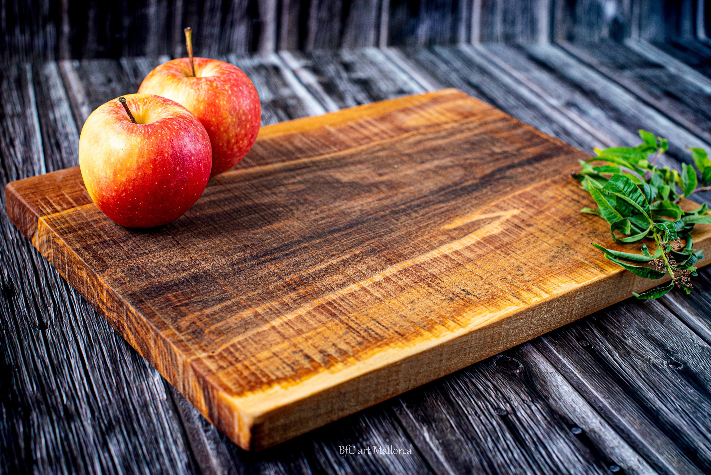 Large cutting board olive wood. Center piece for your kitchen, rustic