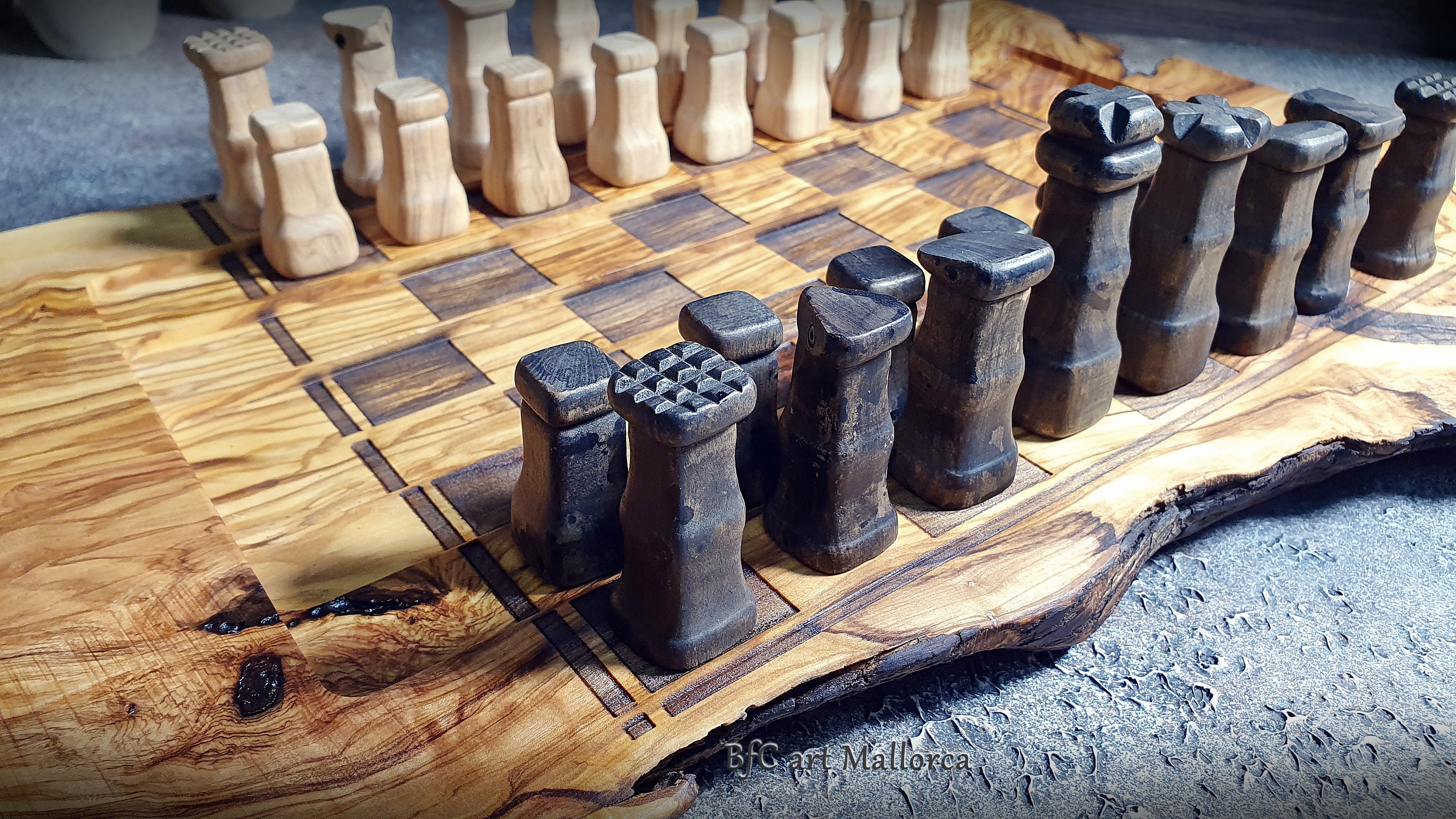 Rustic Olive Wood Chess SOlive Wood Chess Set- Rustic Wooden Chess Board at  BeldiNestet