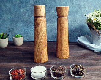 Juego de molinillo de sal y pimienta de madera de olivo hecho a mano