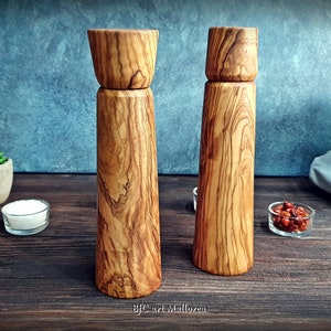 Handcrafted Wooden Pepper Mill vintage, Wooden Salt and Pepper Ceramic Grinder Set,  Handmade Grinding for Peppers and Salts