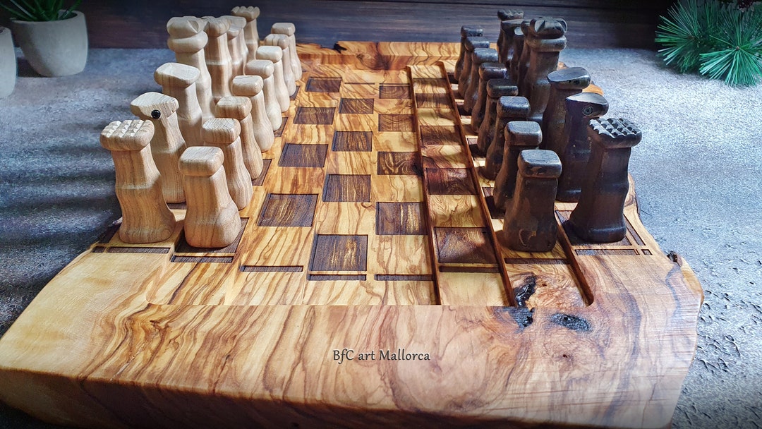 Rustic Olive Wood Chess SOlive Wood Chess Set- Rustic Wooden Chess Board at  BeldiNestet