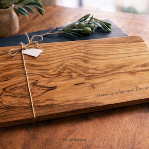 Personalized Olive Wood Cutting Board – Engraved Wedding Gift – Custom Charcuterie Board – Housewarming Gift – Rustic Kitchen Gift