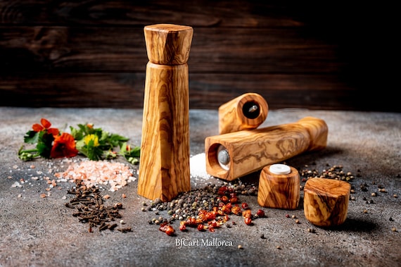 Custom Pepper Mill Grinder, Customizable Salt Mill, Pepper Mills Olive Wood, Salt and Pepper Shaker, Vintage Pepper Pepper Grinder Handmade 