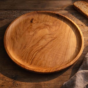 Plato rústico de madera de olivo, bandeja para servir hecha a mano, plato natural para aperitivos, plato grande de madera para la cena.