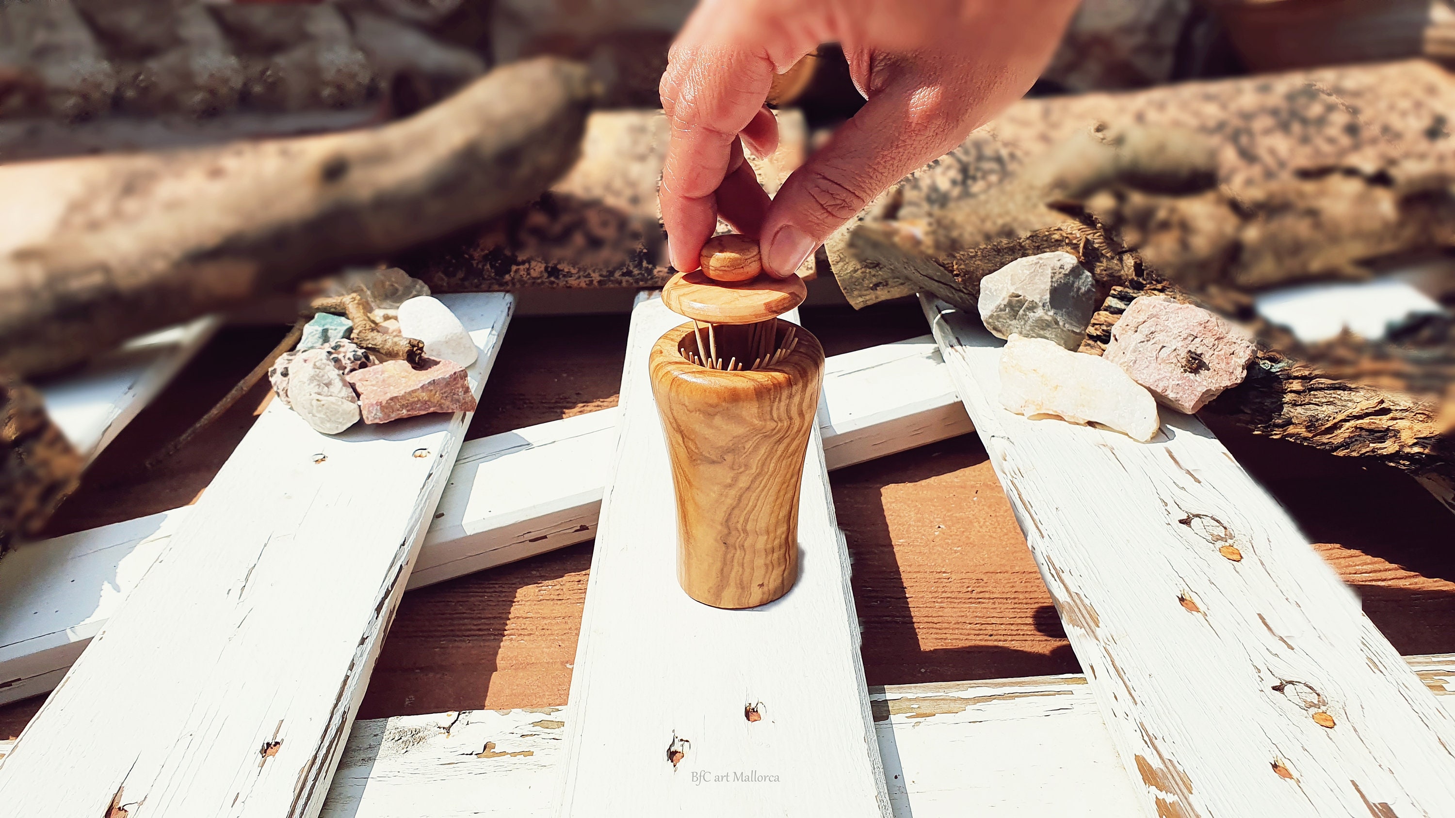 Porta Stuzzicadenti A Forma Di Riccio In Legno D'Ulivo Fatto A Mano - Pezzo Unico Per Tavola Mediterranea - 2