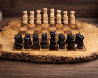 Handgemaakte olijfhouten schaakset, rustiek schaakbord met live rand, premium houten bordspel, cadeau voor hem