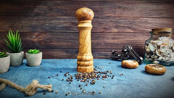 Macina pepe in legno d'ulivo 16,5 cm
