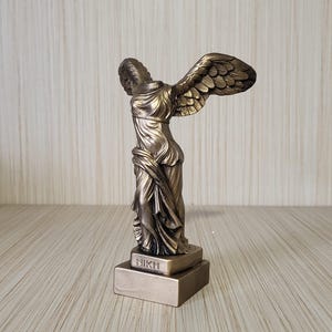 Winged Victory of Samothrace Nike Goddess Bronze color statue 15cm