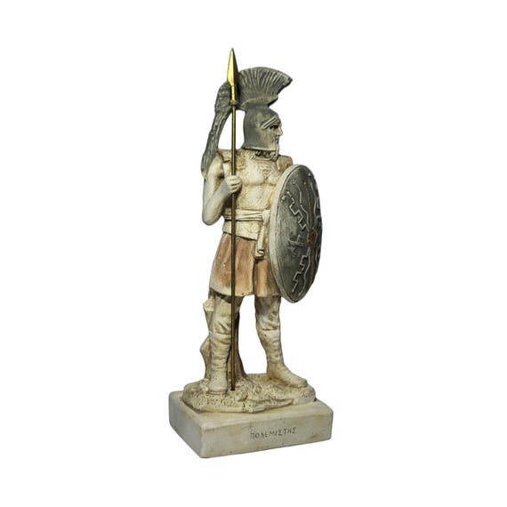 槍と盾を持った古代ギリシャの戦士像（緑青石膏彫刻） - Etsy 日本