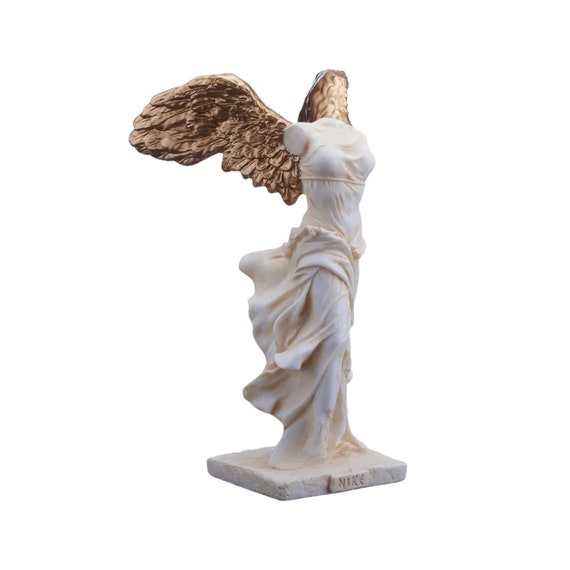 Nike di Samotracia, dea della vittoria alata, statua di colore