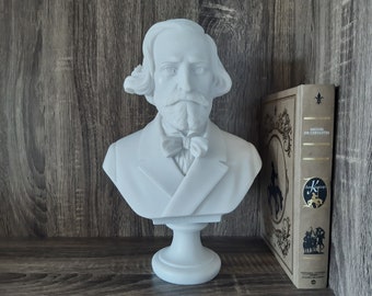 Giuseppe Fortunino Francesco Verdi Bust head statue