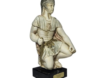 ひざまずく古代ギリシャ戦士の彫刻 緑青石膏アート装飾 - Etsy 日本
