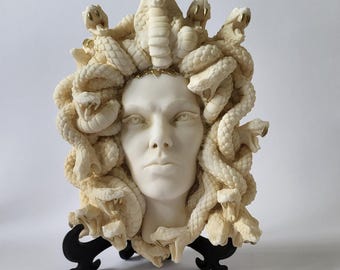 Medusa Wall Bust Monster Figurine Statue (20cm)