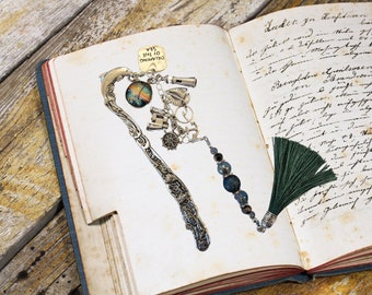 SAILING Bookmark