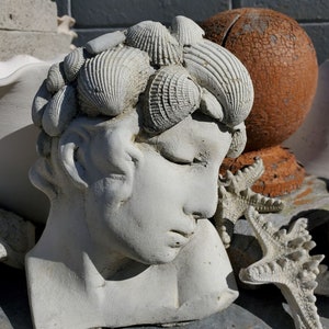 Shell Sappho Pot