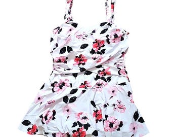 Traje de baño de una pieza con falda, estampado floral, tirantes ajustables, top cruzado y shorts, talla L/XL.