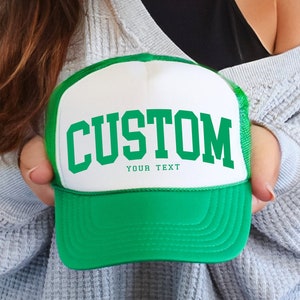 Gorra de camionero personalizada Gorra con visera ajustable personalizada Gorra con fuente universitaria Gorra de camionero personalizada Gorra personalizada Crea tu propia gorra de camionero para el verano Gorra Regalo unisex