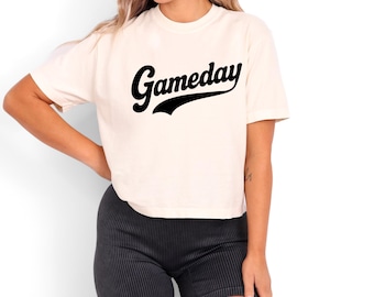 Chemise raccourcie Gameday, chemise hayon pour la saison de football, chemise vintage Game Day, jolie récolte courte pour fan de sport, t-shirt court pour fan de football