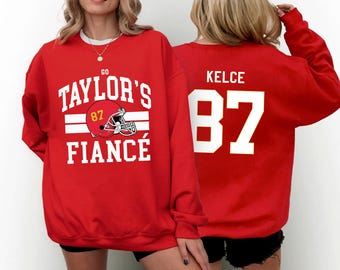 Taylor and Travis-sweater Go Taylor&#39;s Boyfriend-sweater Football Era-sweater Vintage Karma is the Guy Taylor&#39;s Boyfriend-jas rood