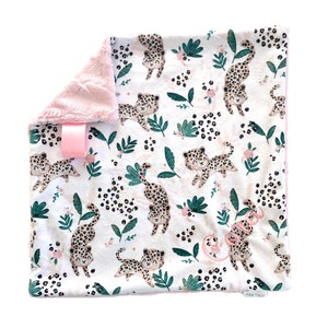 Pink Cheetah Lovey Blanket, Minky Lovey para bebés, Tag Blanket, Security Blanket Lovy para niñas. Agregar un nombre, regalo personalizado