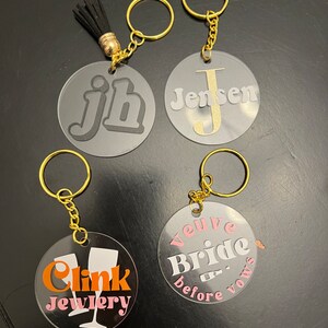 FULLY CUSTOMIZABLE KEYCHAINS