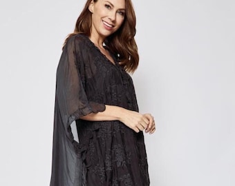 Broderad tunika i italiensk sidenblandning – Tvättbar, böljande topp i sidenviskos, bohemisk chic blus i en storlek, tillverkad i Italien