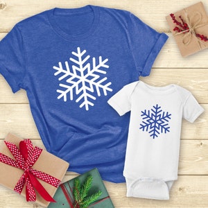 Mama Snowflake Shirt, Little Snowflake Shirt, Mommy and Me Shirts, Matching Family Outfits, Matching Shirts, Mom Baby Set, Christmas Shirts