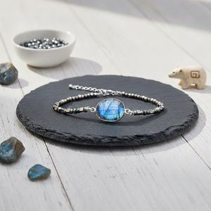 Pulsera de labradorita con destellos azules: joyería bohemia de cristal curativo, cuentas de plata esterlina, ajuste ajustable imagen 3