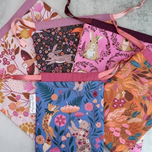 Woodland Floral Drawstring Bag: Reusable Lined Fabric Accessory and Travel Organizer, Book Bag