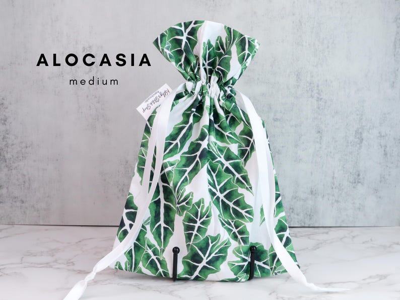 Bolsas de regalo botánicas modernas / Bolsas reutilizables con cordón, ecológicas, para amantes de las plantas, con estampados elegantes. imagen 3