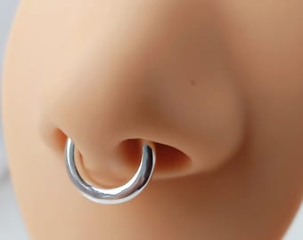 Septum Clicker Silver plated brass with a simple design 16g (1.2mm) 316L steel closure bar Septum Jewellery- 16G Septum Ring