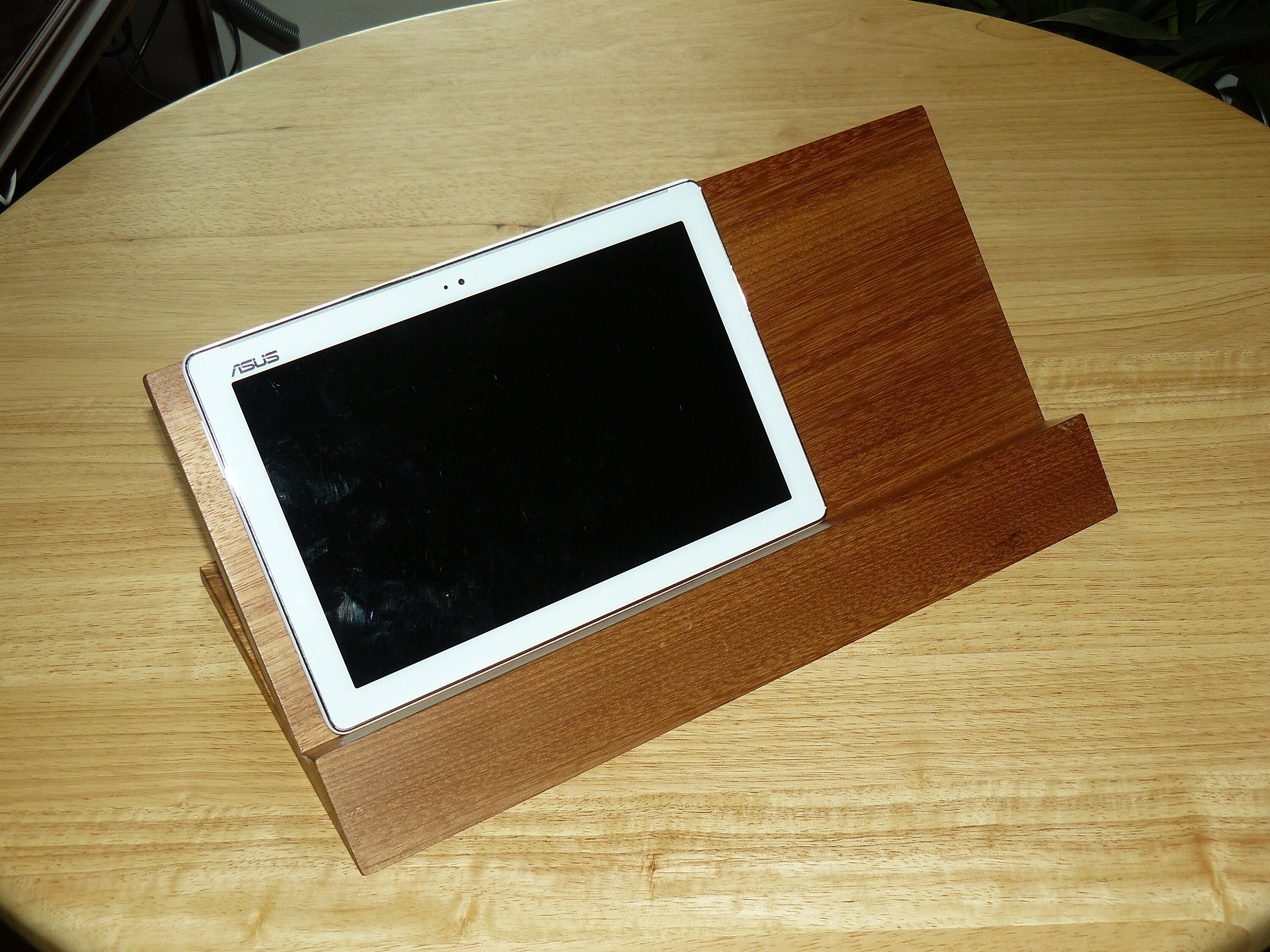 TabletStänder aus exotischem Holz aus Paletten Etsy