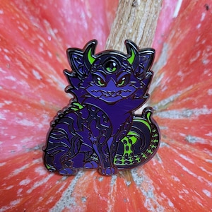 Enamel Pin - Dis - Fursona Pins Eldritch Kitty Custom