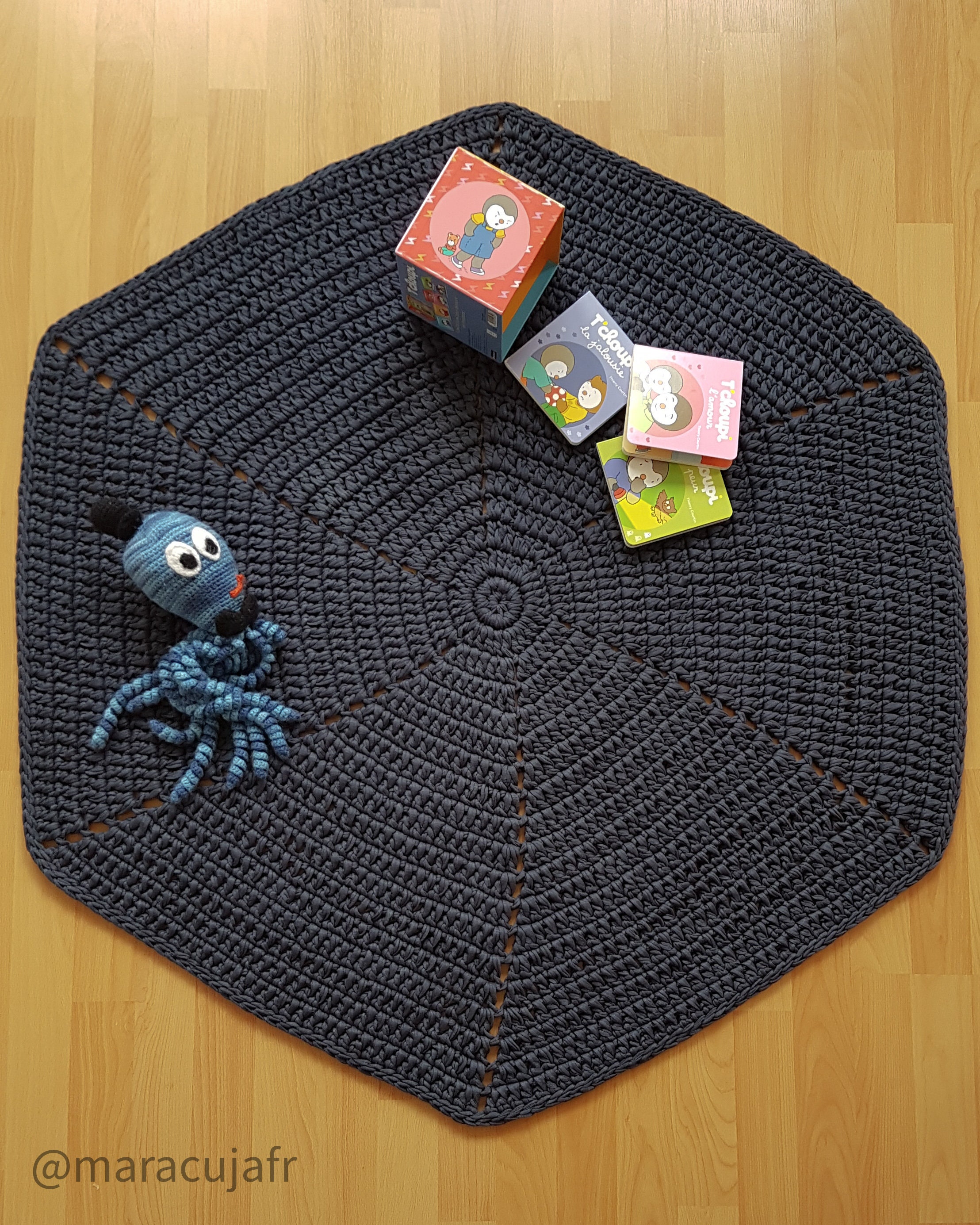 Tapis en Crochet, Tapis Hexagonal Bleu Foncé