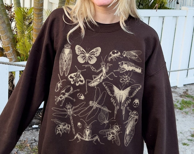 Vintage Insect Sweatshirt 90s Aesthetic Entomology Crewneck Retro Tattoo Inspired Bug Sweater Dark Cottagecore Clothes Goblincore Clothing