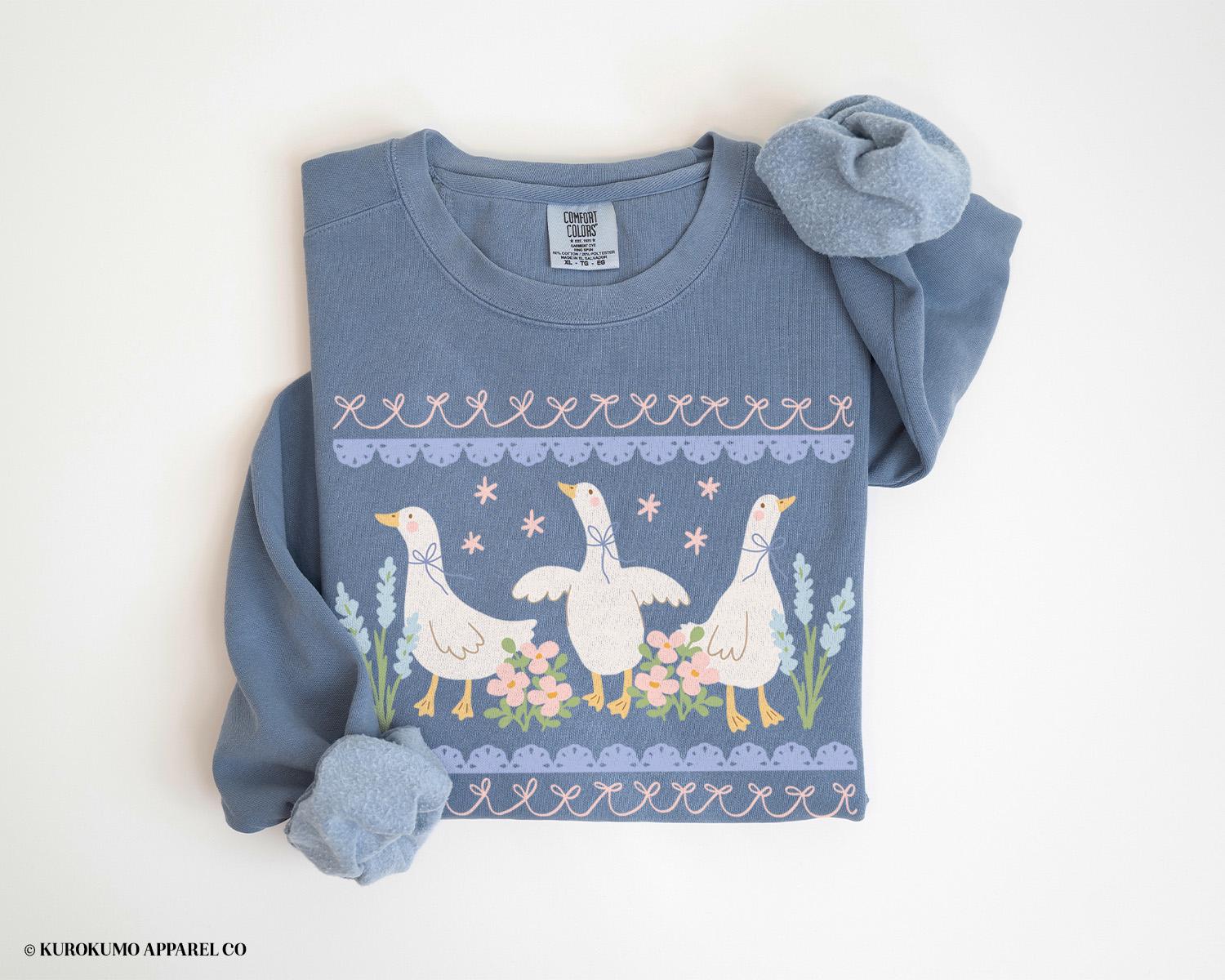 Cottagecore Goose Sweatshirt 80s Aesthetic Floral Crewneck Geese Bird Lover Gift Cottage Core Clothes Vintage Style Clothing Flower Sweater