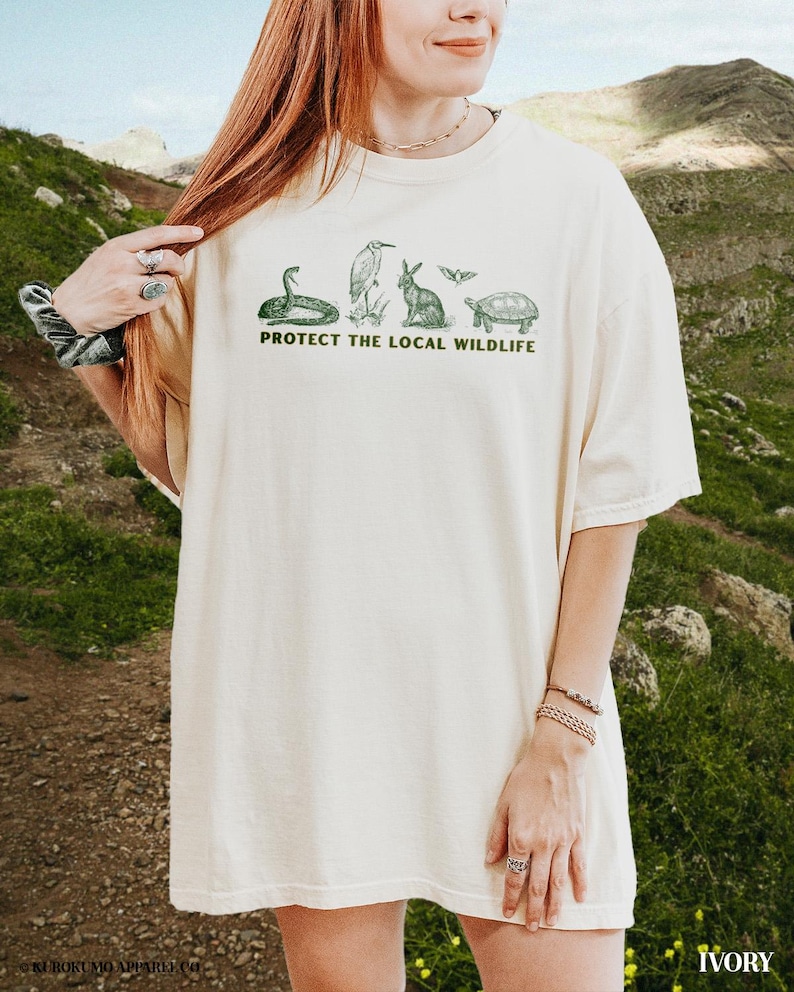 Protect the Local Wildlife Conservation Tshirt Forest Animals Shirt Granola Girl Camping Clothes Forestcore Graphic Tee Vintage Style Shirts bild 4