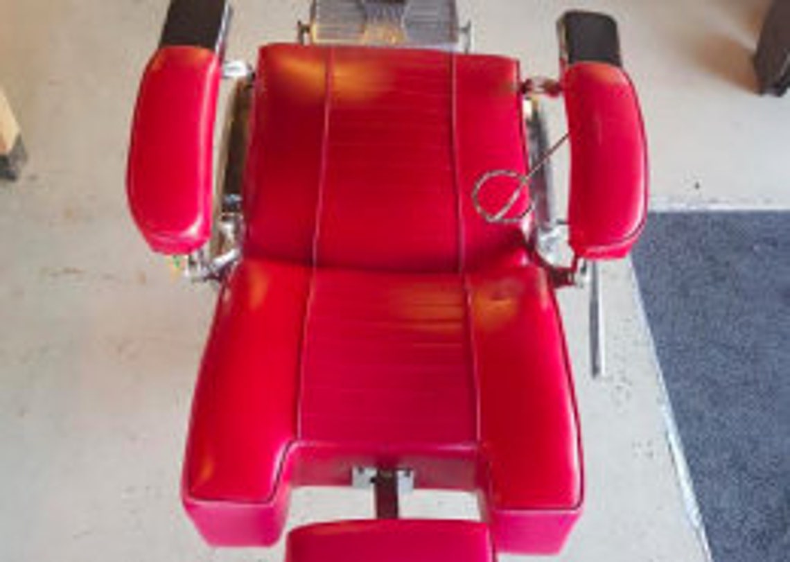 Red barber / hairdresser's chair Etsy