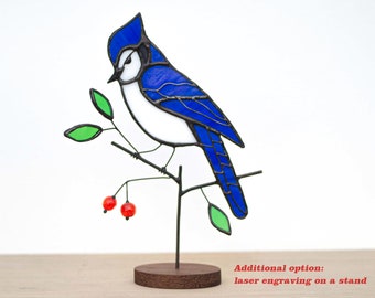 Vidrieras blue jay con cuentas hechas a mano en el soporte de madera Vidrieras pájaro Decoración del jardín.