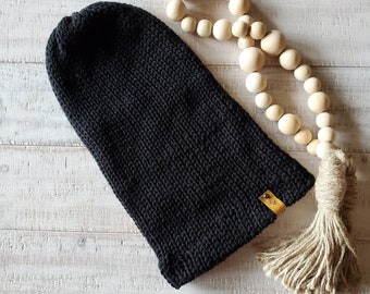 Basic Beanie in Classic Black