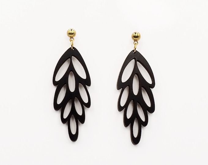 Leaf Wooden Earrings, Botanical Earrings, Wooden Earrings, Elegant Earrings, Minimal Earrings, Lightweight Earrings, Art Inspired Leaf