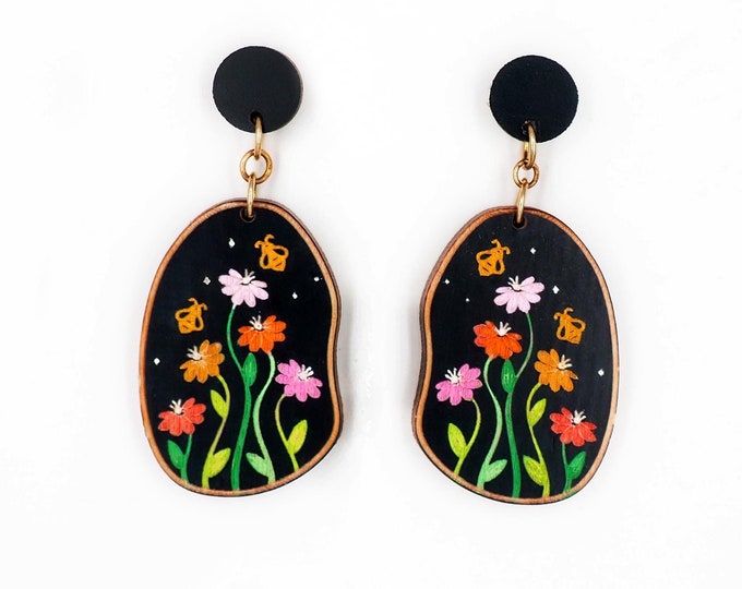 Flowers Earrings, Flowers and Bees Jewelry, Floral Drop Earrings, Boho Jewelry, Gift for Her, Botanical Earrings, Colorful Earrings