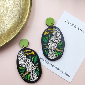 Toucan Bird Drop Earrings, Hand painted Wooden Jewelry, Bird Earrings, Tropical Dangle wood Earrings, Nature earrings,BK111