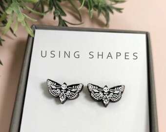 Deadhead Moth Stud Earrings, insect earrings, Witchy Jewelry, Halloween Earrings, Halloween Jewelry,SBK53